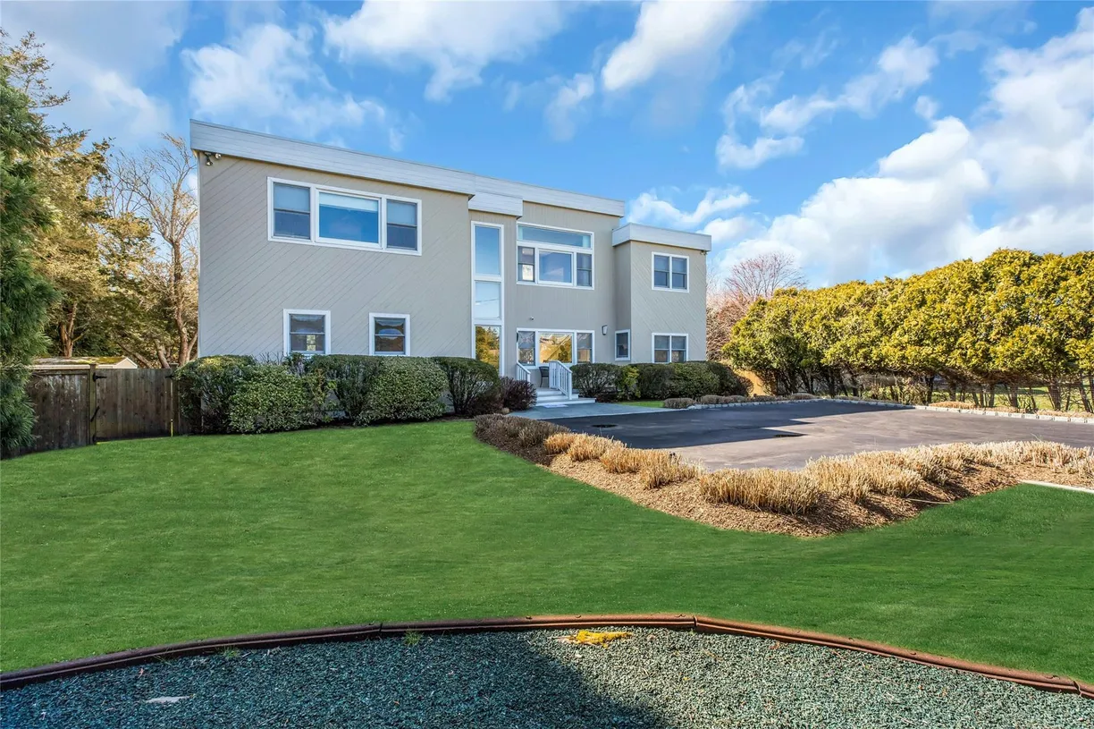 The Hamptons Real Estate | View 3 Shore Lane | Listing