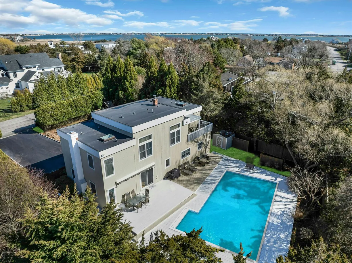 The Hamptons Real Estate | View 3 Shore Lane | 5 Beds, 4 Baths