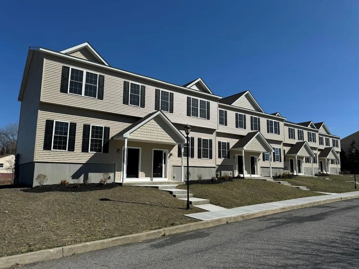 Hudson Valley Real Estate | View 2-74 Hudson Circle, A-2 | 3 Beds, 2 Baths