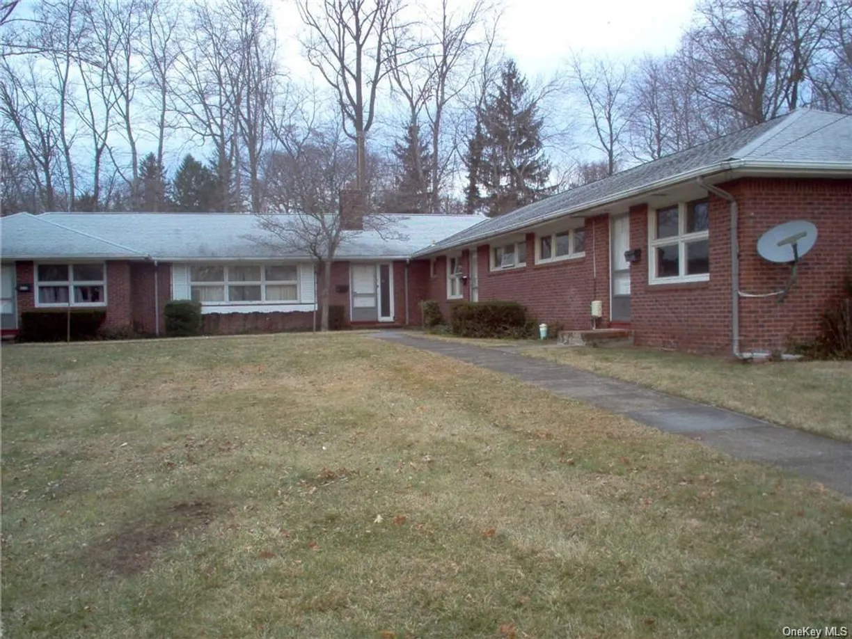 Rockland/Orange/NJ Real Estate | View 113 E Washington Avenue, 111 | 1 Bed, 1 Bath