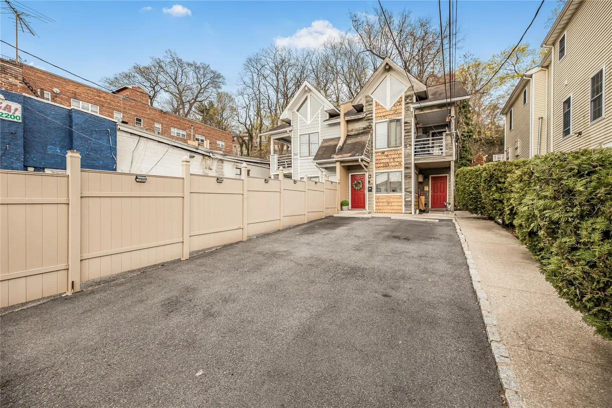 Westchester Real Estate | View 764 WARBURTON Avenue | Listing
