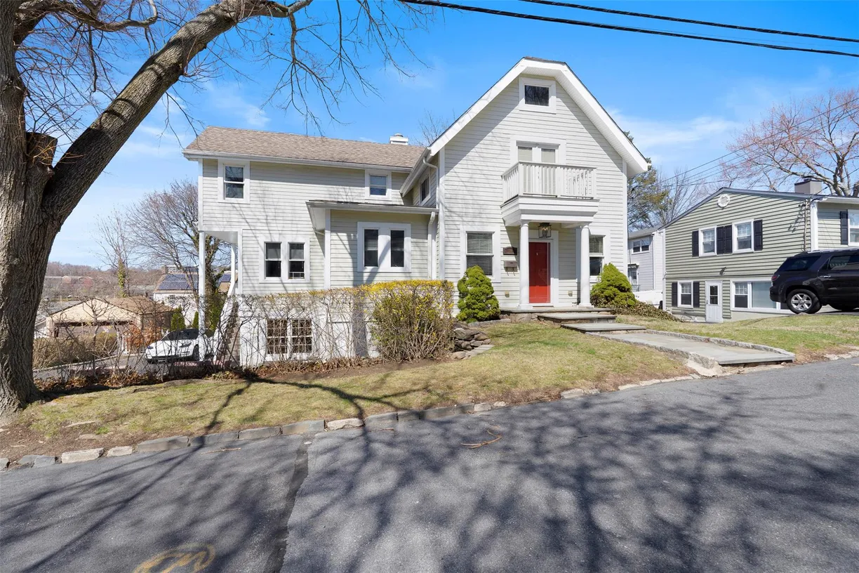 Westchester Real Estate | View 126 Wayne Avenue | 4 Beds, 4 Baths