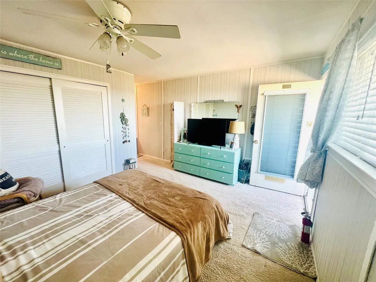 The Hamptons Real Estate | View 459 Dune Road, 22B | Listing