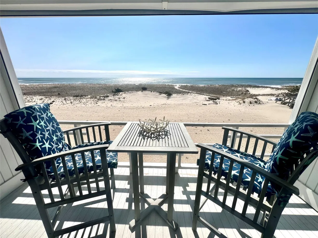 The Hamptons Real Estate | View 459 Dune Road, 22B | 1 Bed, 1 Bath
