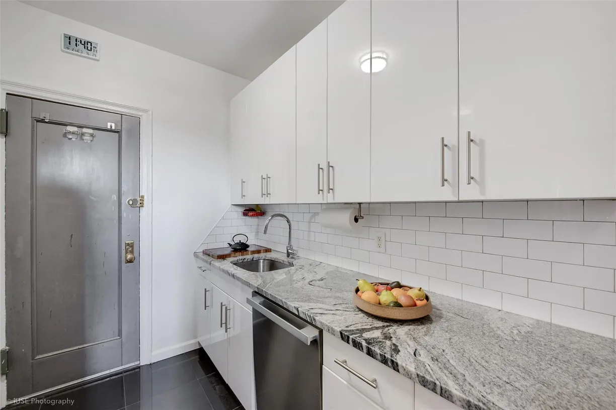 New York City Real Estate | View 43-42 45th, 3J | Listing