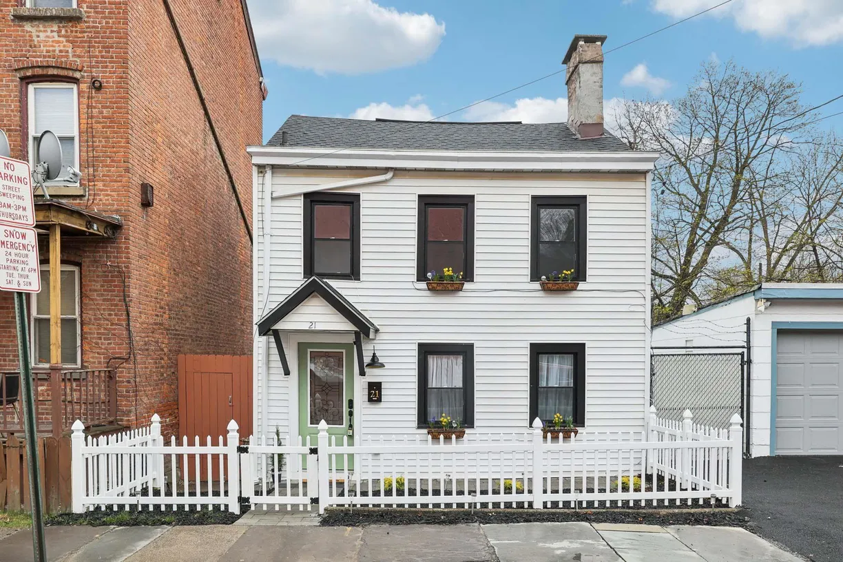 Rockland/Orange/NJ Real Estate | View 21 Carter Street | 3 Beds, 2 Baths