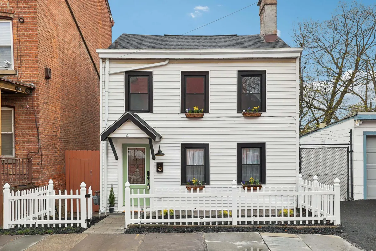 Rockland/Orange/NJ Real Estate | View 21 Carter Street | Listing