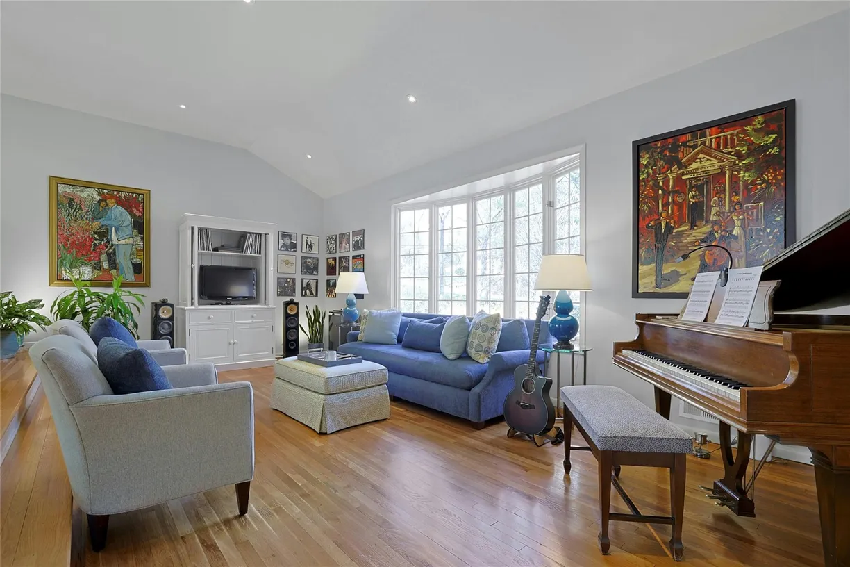 Westchester Real Estate | View 42 Cross Ridge Road | Listing