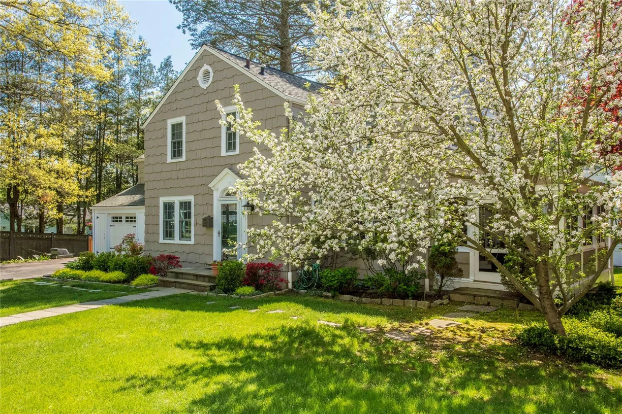 Westchester Real Estate | View 18 Hungerford Road | Listing