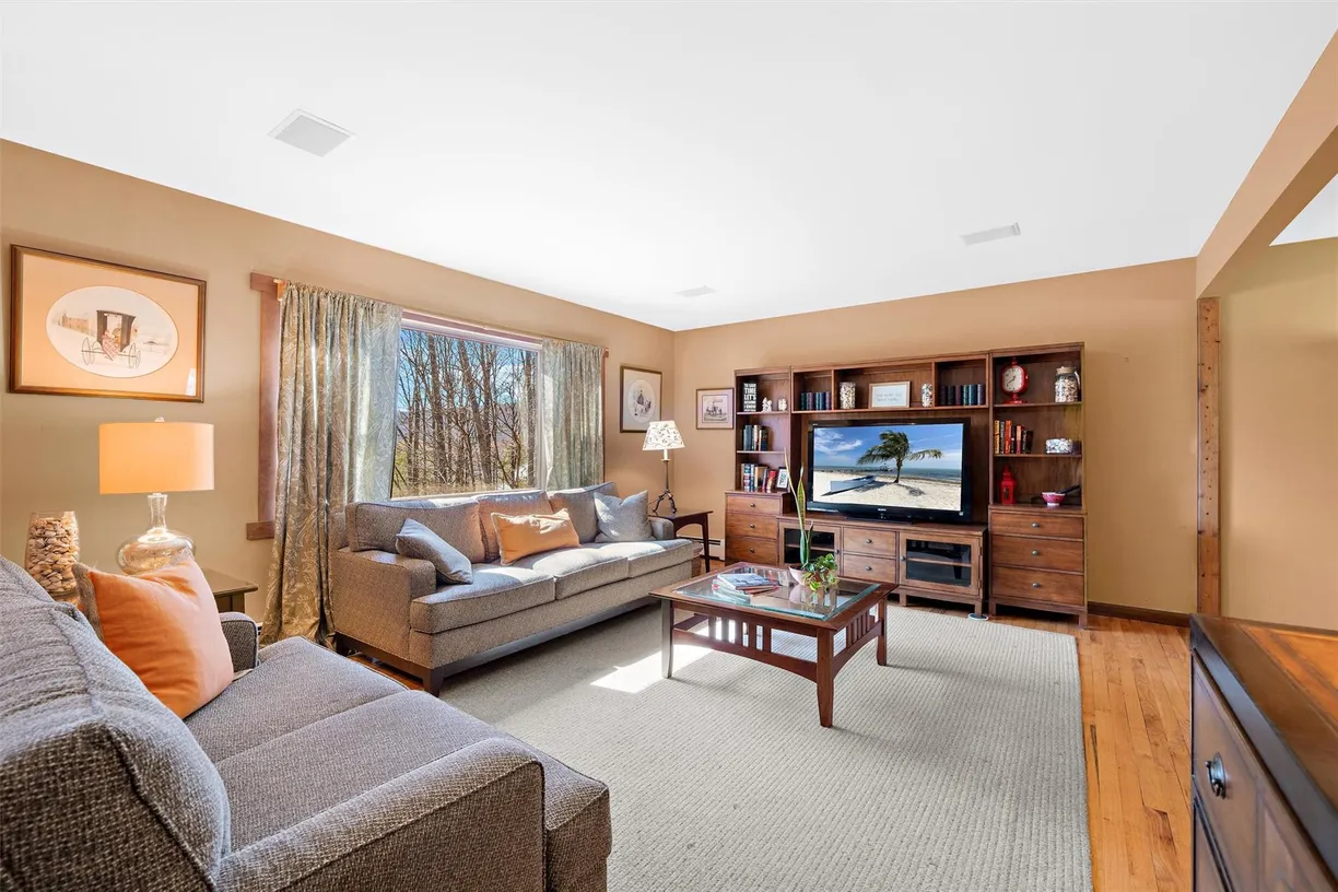 Rockland/Orange/NJ Real Estate | View 21 Janice Drive | Listing