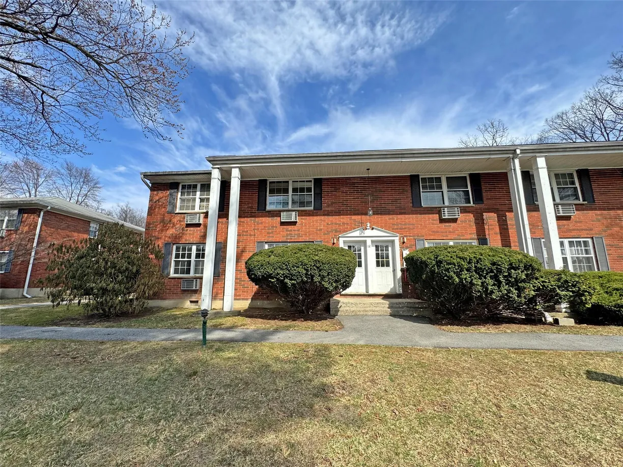 Hudson Valley Real Estate | View 5 Wildwood Drive, 12a | 2 Beds, 1 Bath