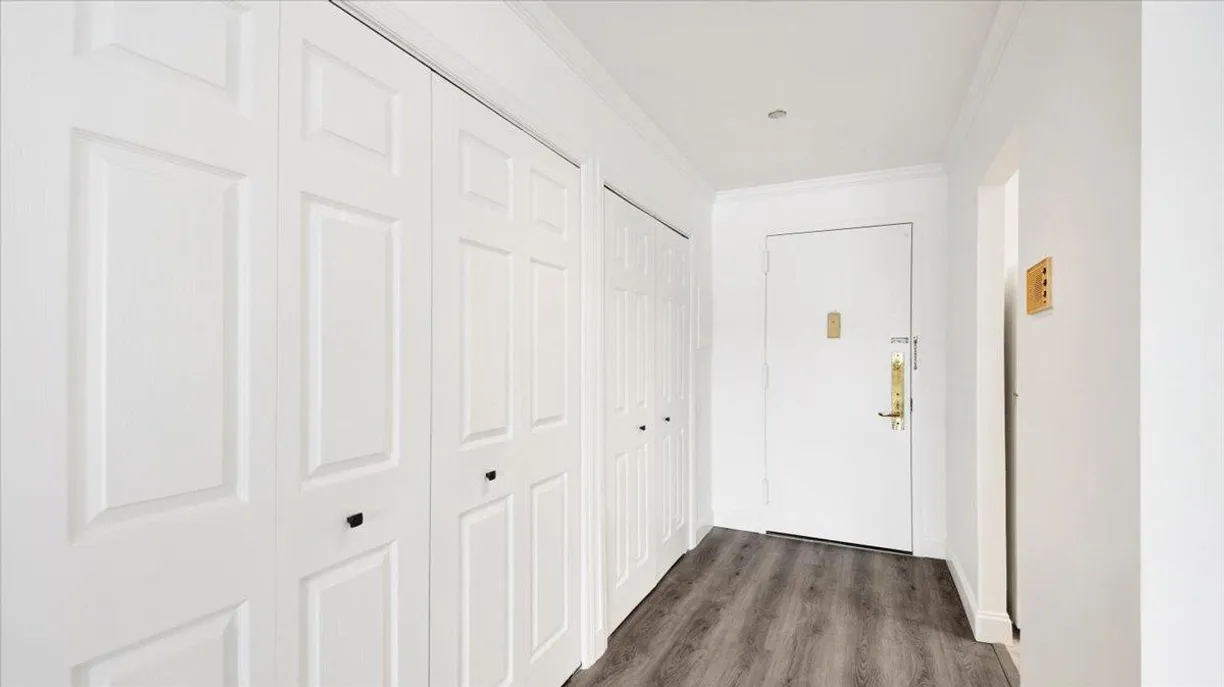 Westchester Real Estate | View 23 Water Grant Street, 3B | Listing