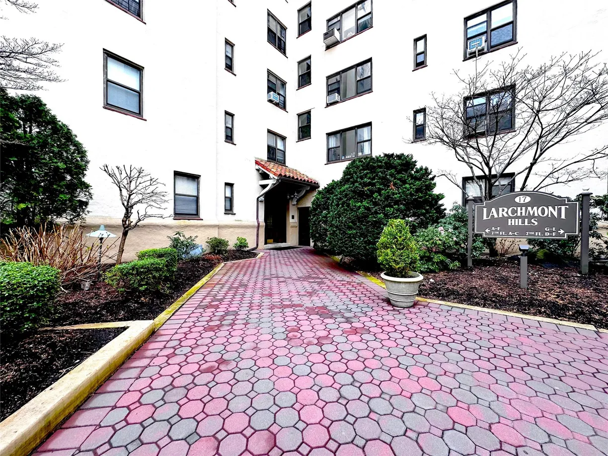 Westchester Real Estate | View 17 N Chatsworth Avenue, 2DE | Listing
