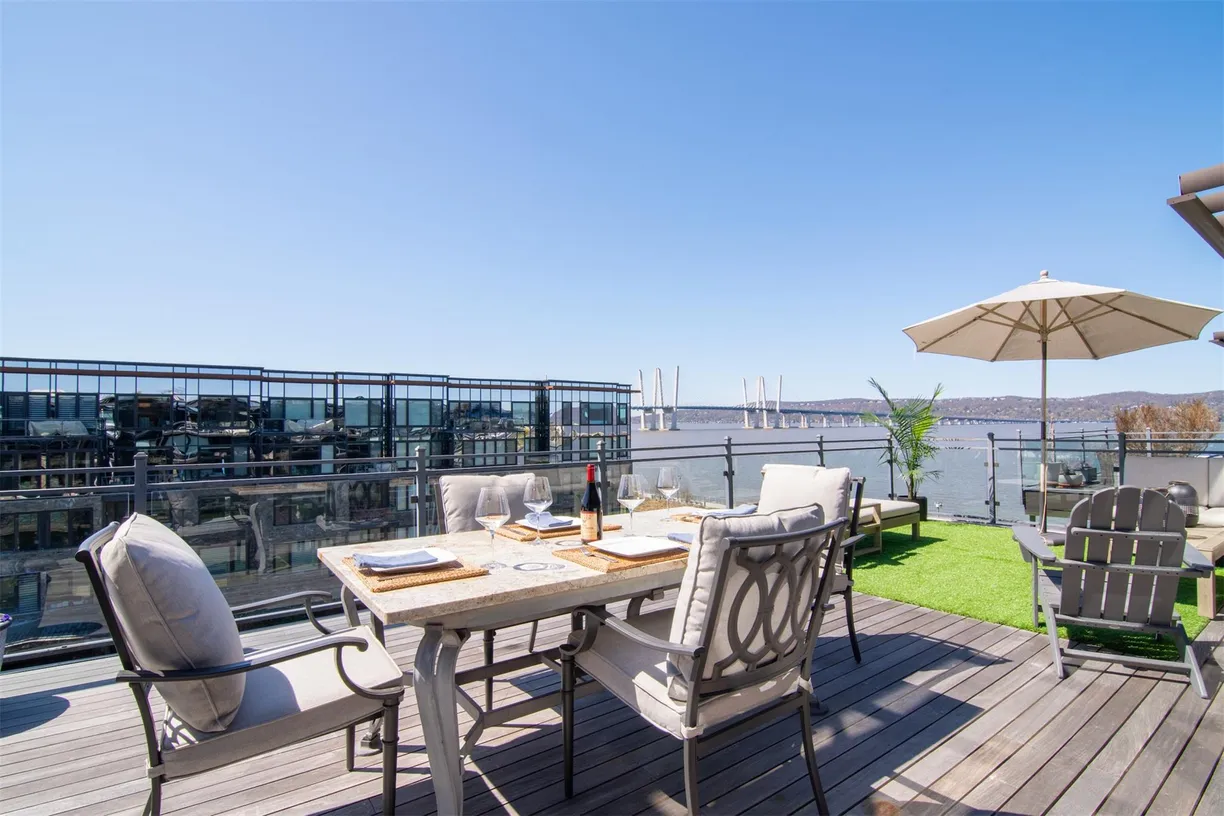 Westchester Real Estate | View 18 Rivers Edge Drive, 506 | 2 Beds, 2 Baths