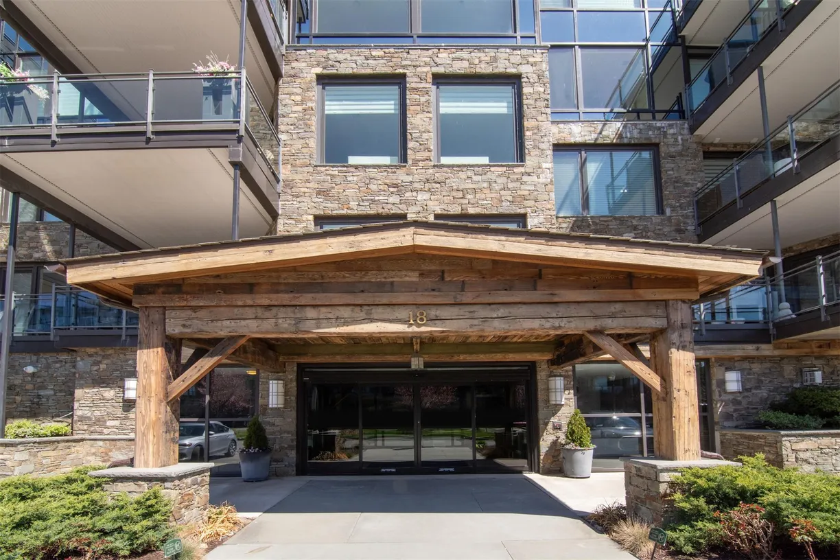 Westchester Real Estate | View 18 Rivers Edge Drive, 506 | Listing