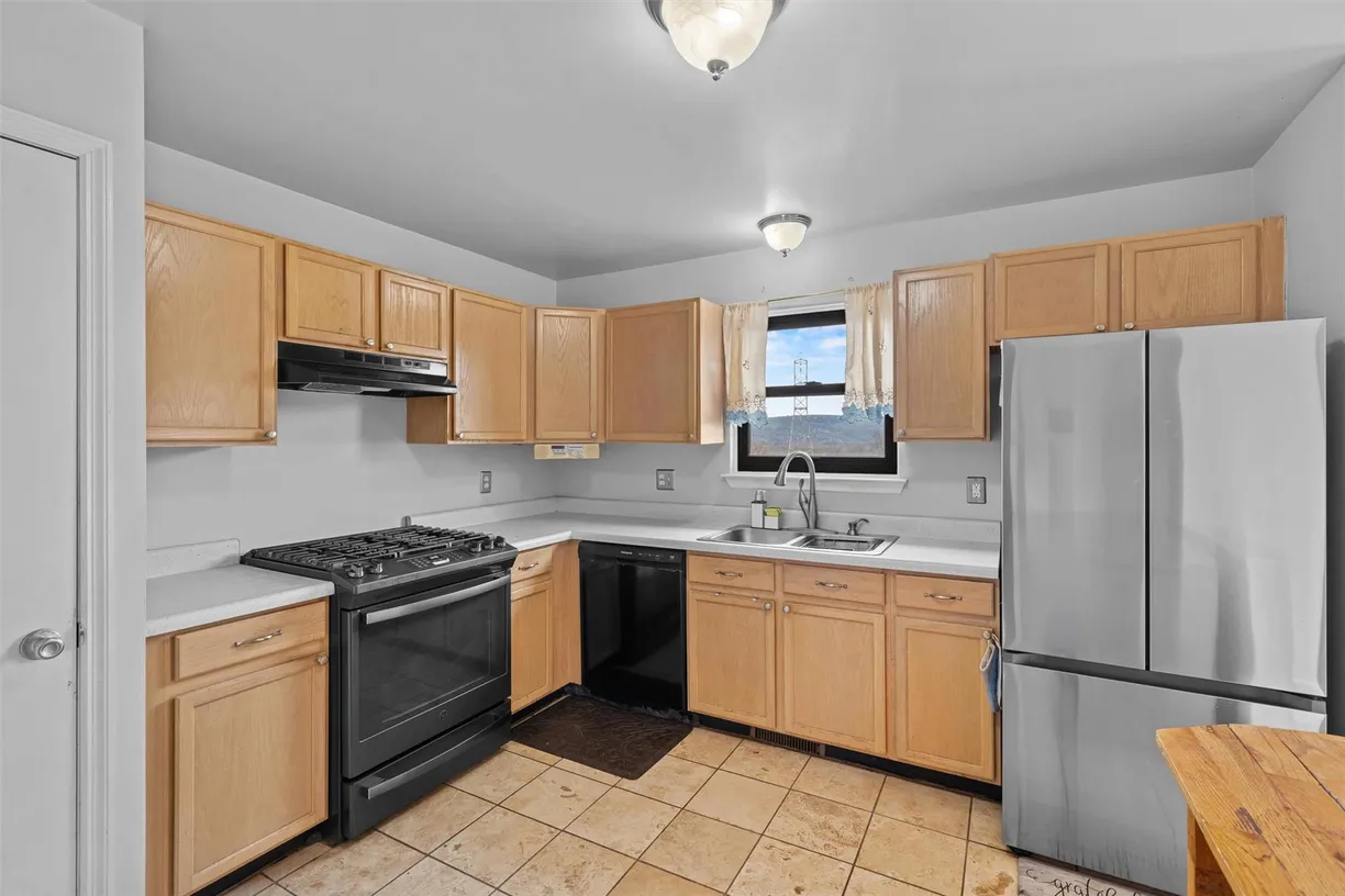 Rockland/Orange/NJ Real Estate | View 41 Helene Road | Listing