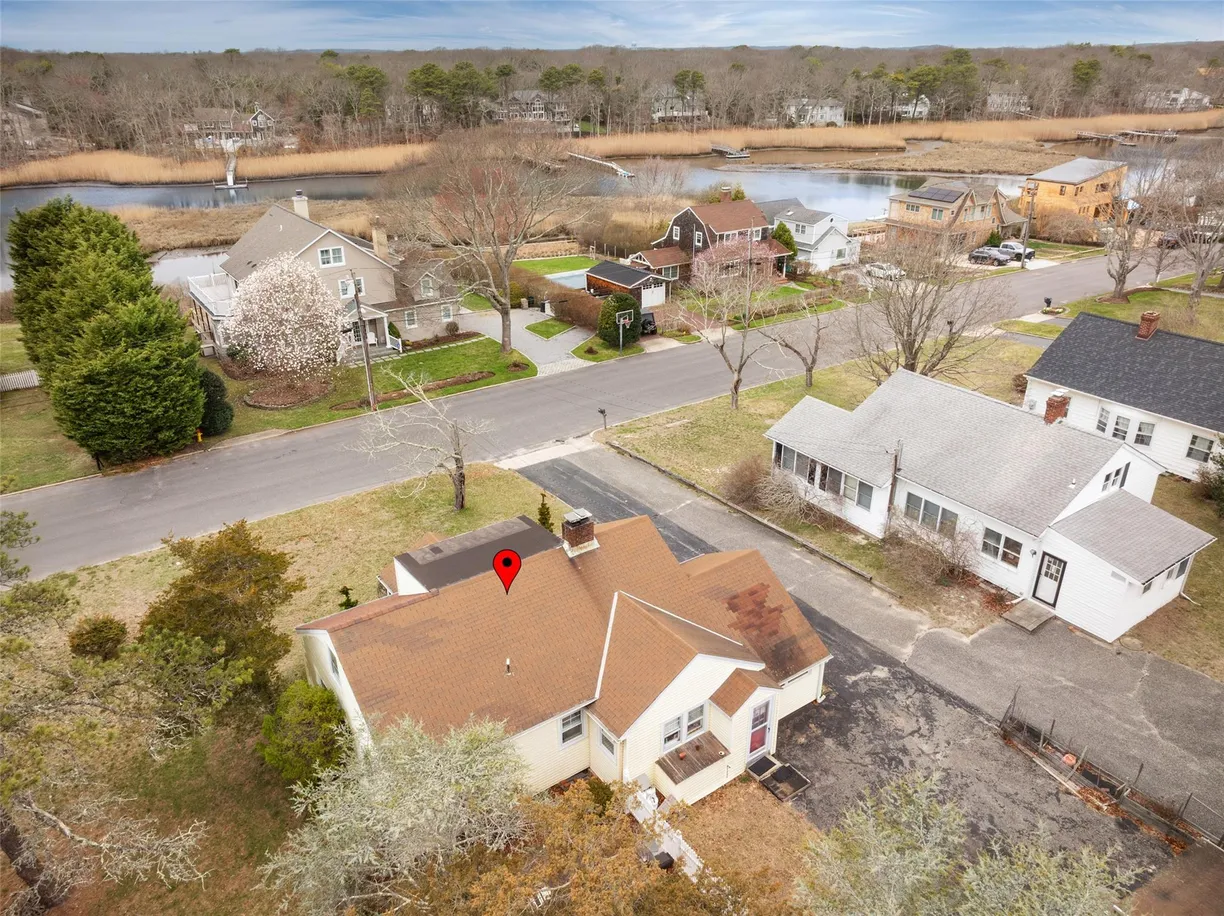 The Hamptons Real Estate | View 12 Bishop | 1 Bed, 1 Bath