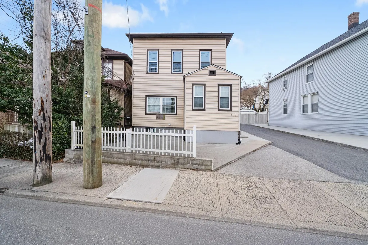Westchester Real Estate | View 192 Ashford Avenue, 1 | Listing