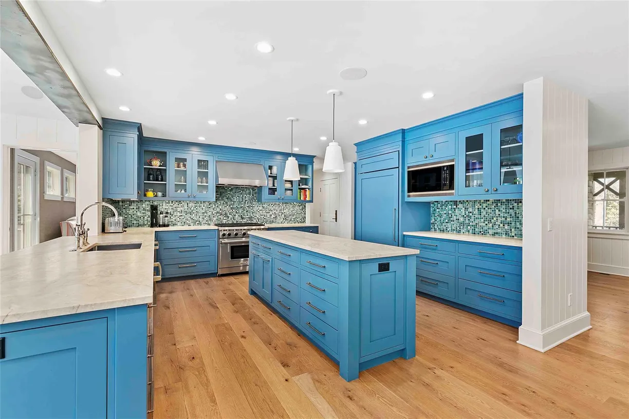 The Hamptons Real Estate | View 9 Woodland Avenue | Listing