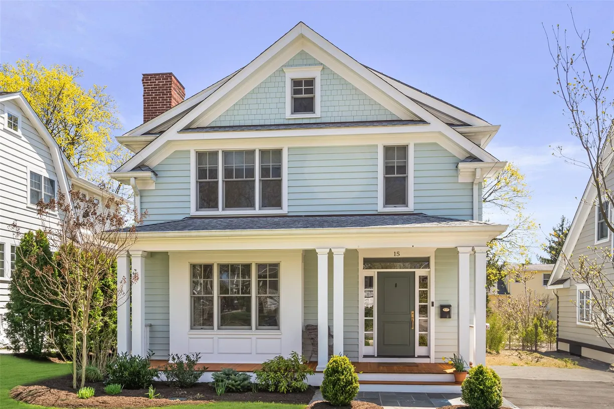 Westchester Real Estate | View 15 Bayard Street | 5 Beds, 4 Baths
