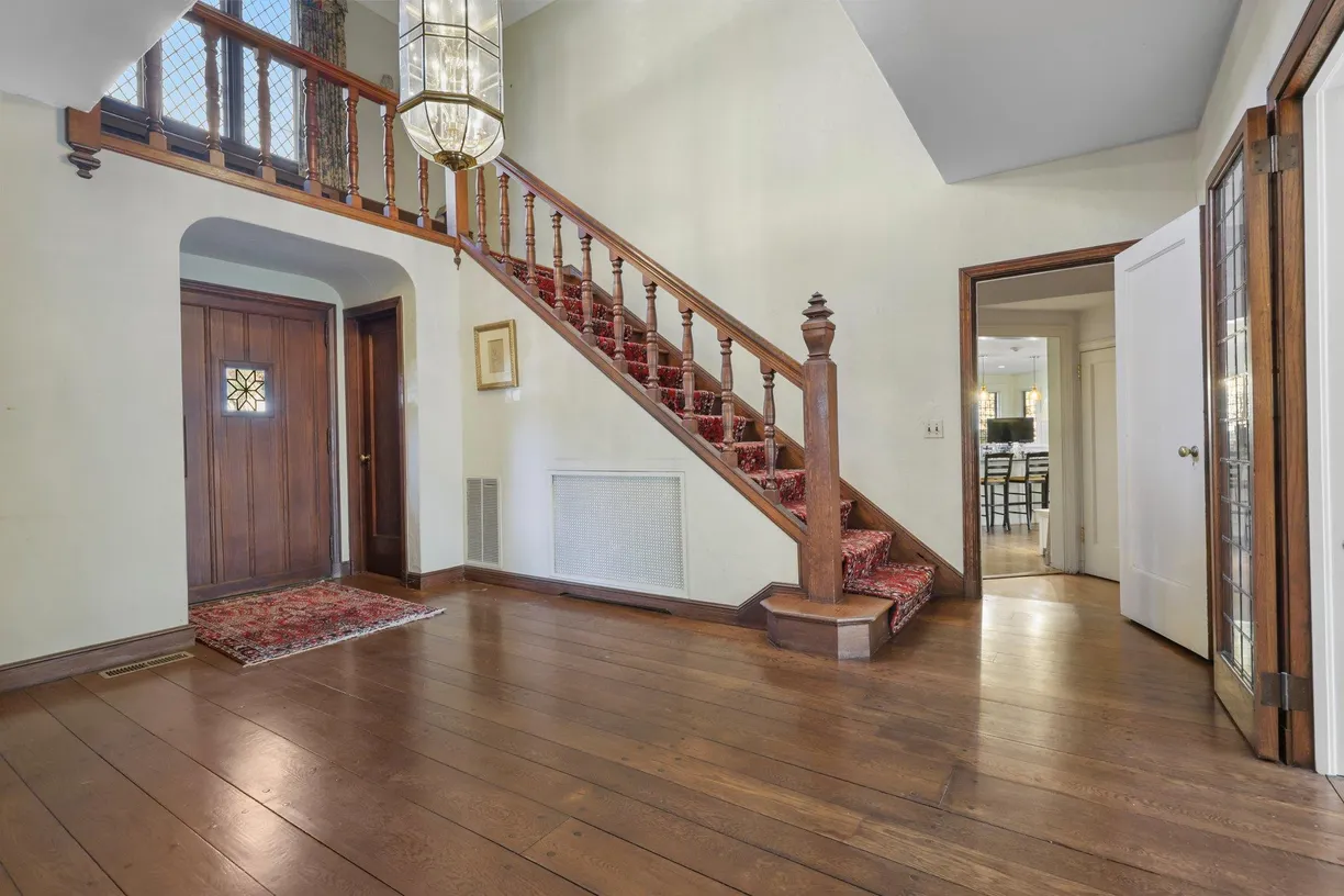 Westchester Real Estate | View 86 Hereford Road | Listing