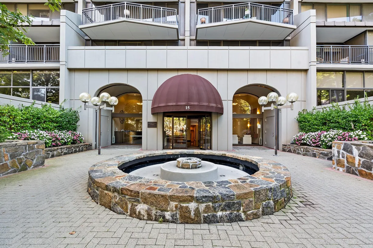 Westchester Real Estate | View 15 Stewart Place, 3F | Listing