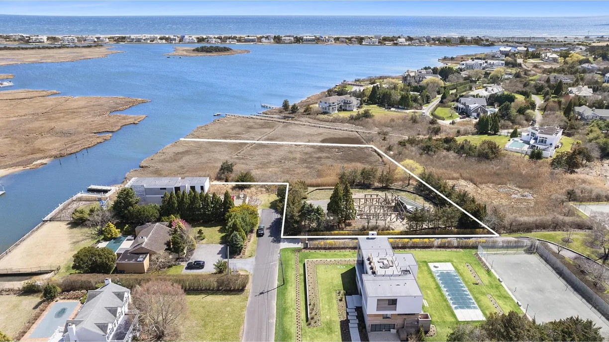 The Hamptons Real Estate | View 9 E Division Street