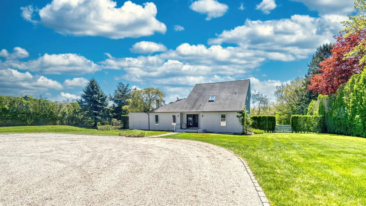 The Hamptons Real Estate | View 83 Kellis Pond Lane | Listing