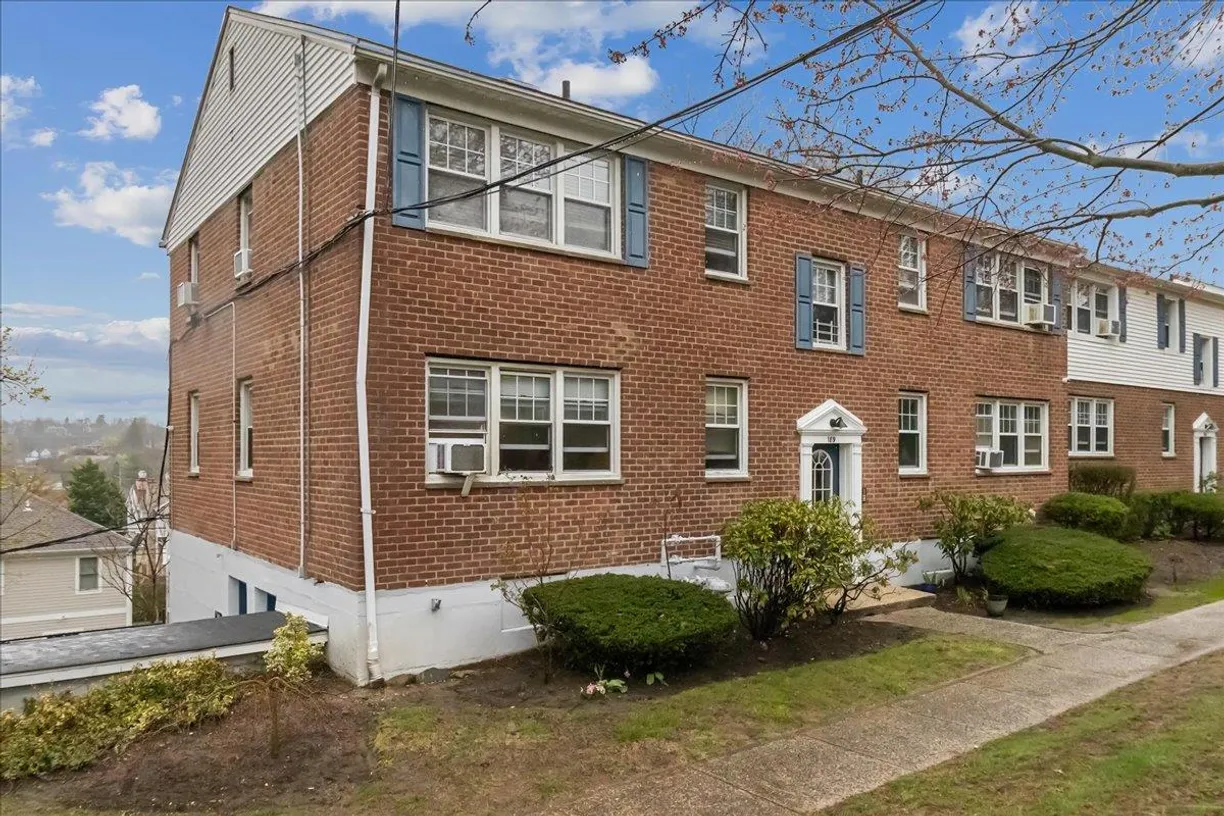 Westchester Real Estate | View 189 Columbus Avenue, 1B | Listing