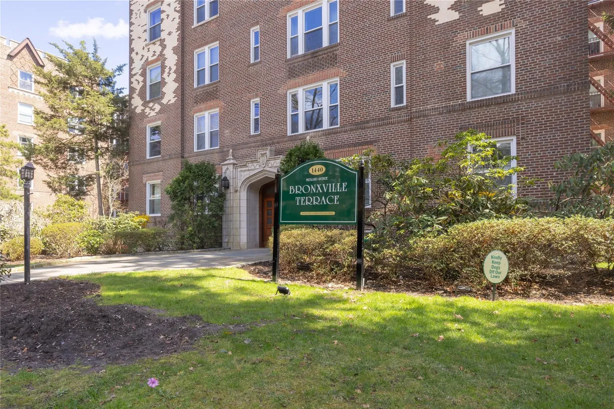 Westchester Real Estate | View 1440 Midland Avenue, GD | Listing