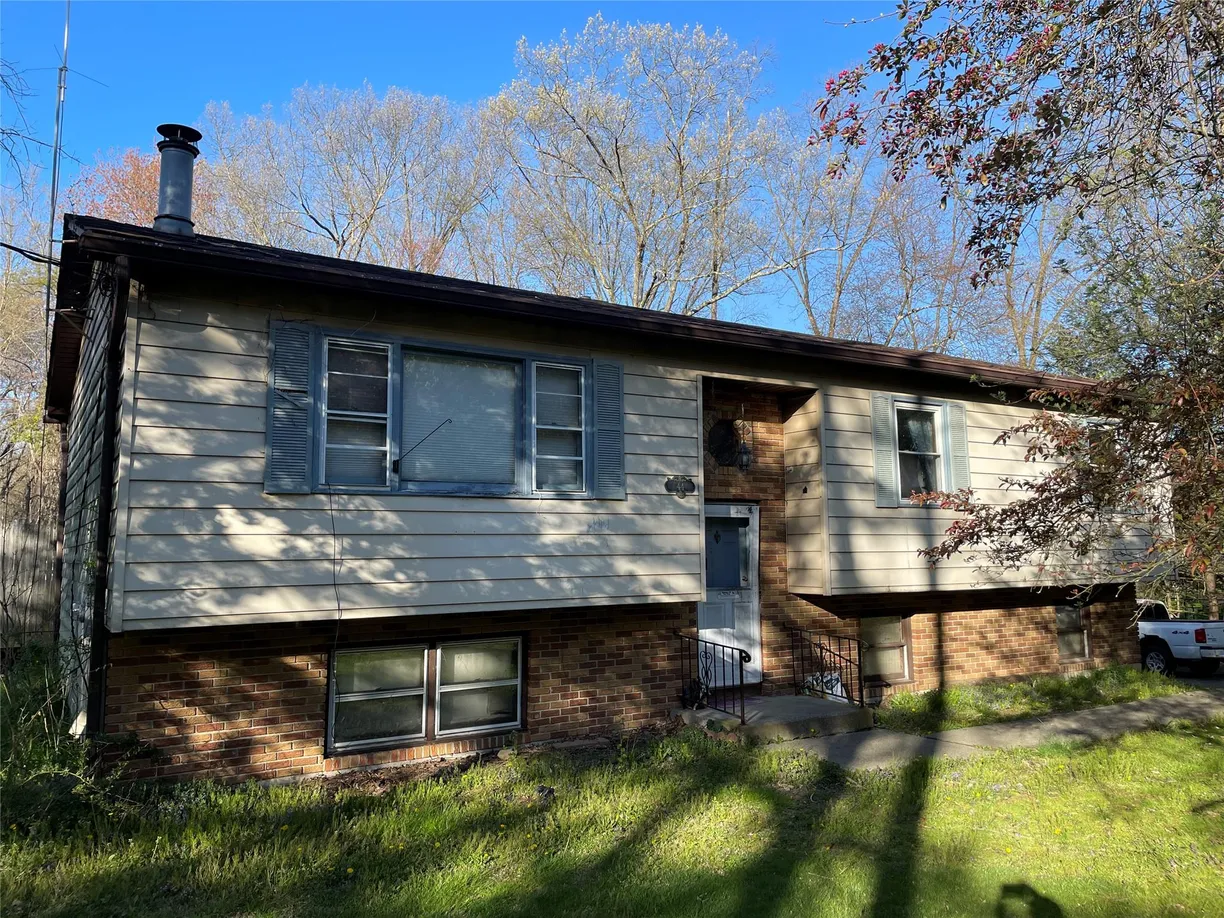Hudson Valley Real Estate | View 44 Moccasin View Road | 3 Beds, 2 Baths