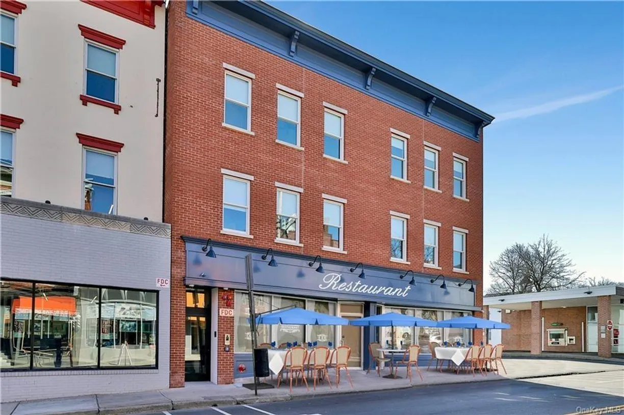 Rockland/Orange/NJ Real Estate | View 145 Main Street, 202 | 1 Bed, 1 Bath