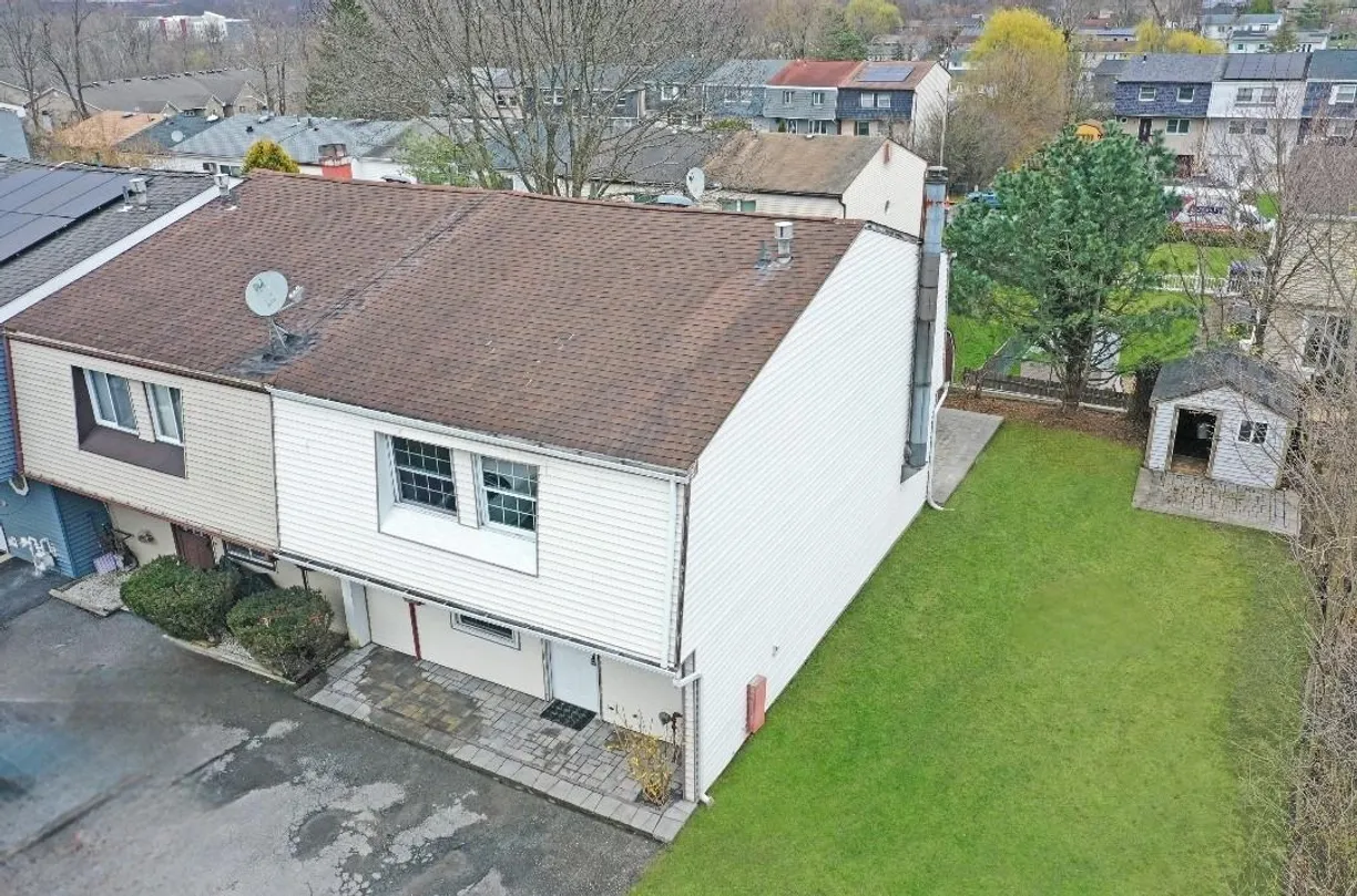 Rockland/Orange/NJ Real Estate | View 15 Silo Lane | 3 Beds, 2 Baths