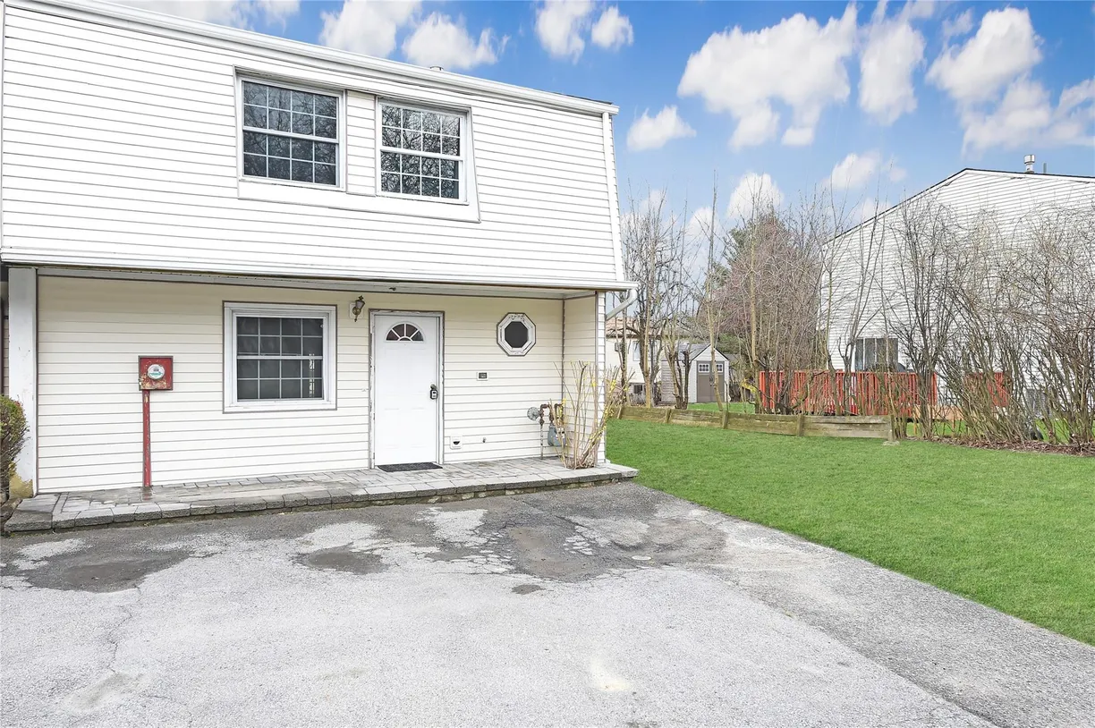 Rockland/Orange/NJ Real Estate | View 15 Silo Lane | Listing