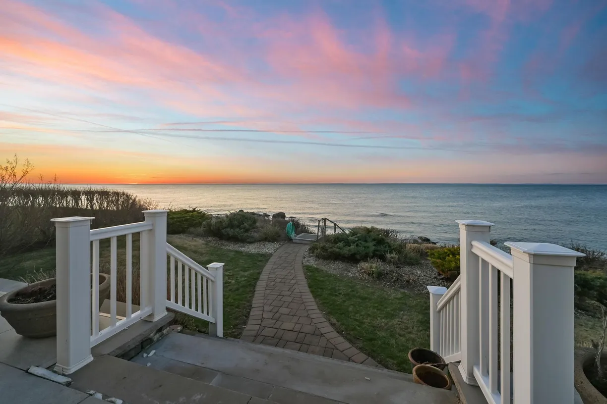 The Hamptons Real Estate | View 54985 Cr48 | Listing