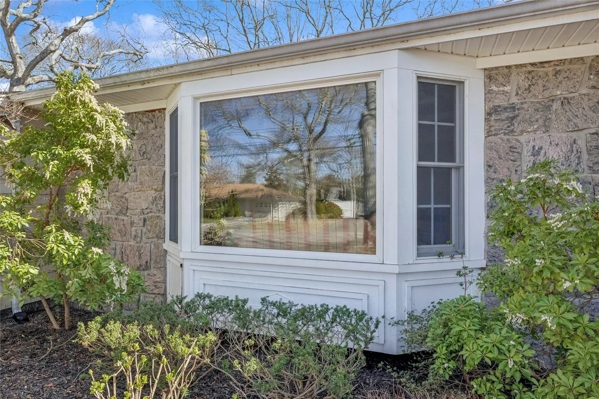 The Hamptons Real Estate | View 46 Neptune Avenue | Listing