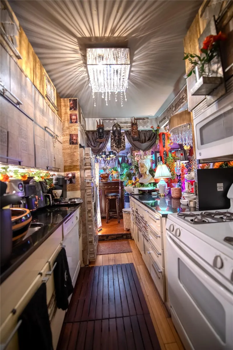 New York City Real Estate | View 12205 Flatlands Avenue, 1E | 2 Beds, 1 Bath