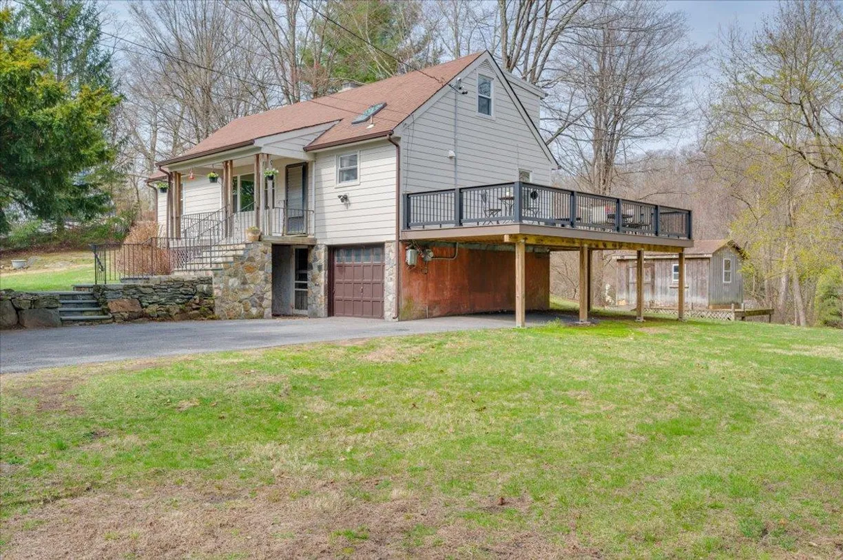 Westchester Real Estate | View 403 Saw Mill River Road | 4 Beds, 2 Baths