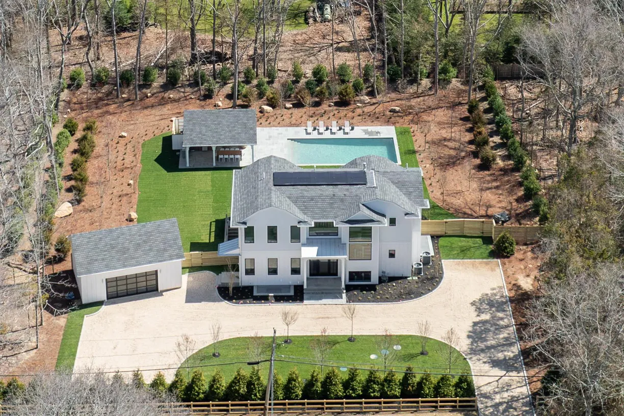 The Hamptons Real Estate | View 4 Dogwood Drive | Listing