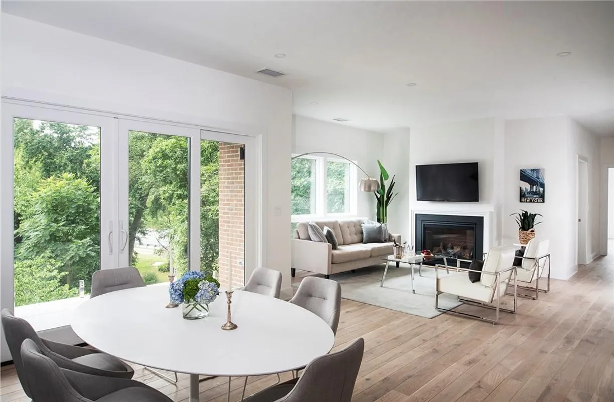 Westchester Real Estate | View 8 Boulevard, PH2 | 2 Beds, 2 Baths