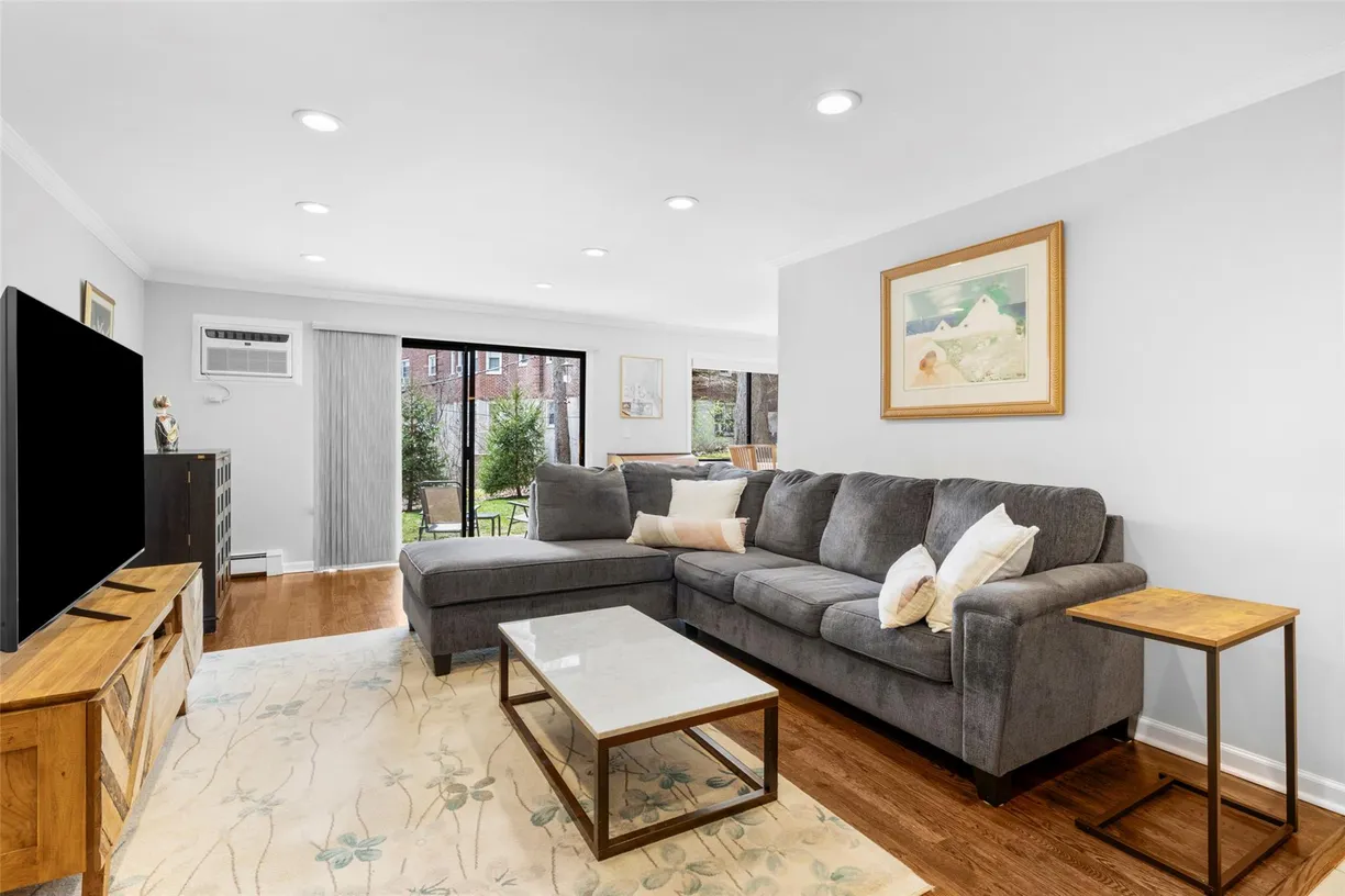 Westchester Real Estate | View 555 Central Park Avenue, 102 | 2 Beds, 2 Baths