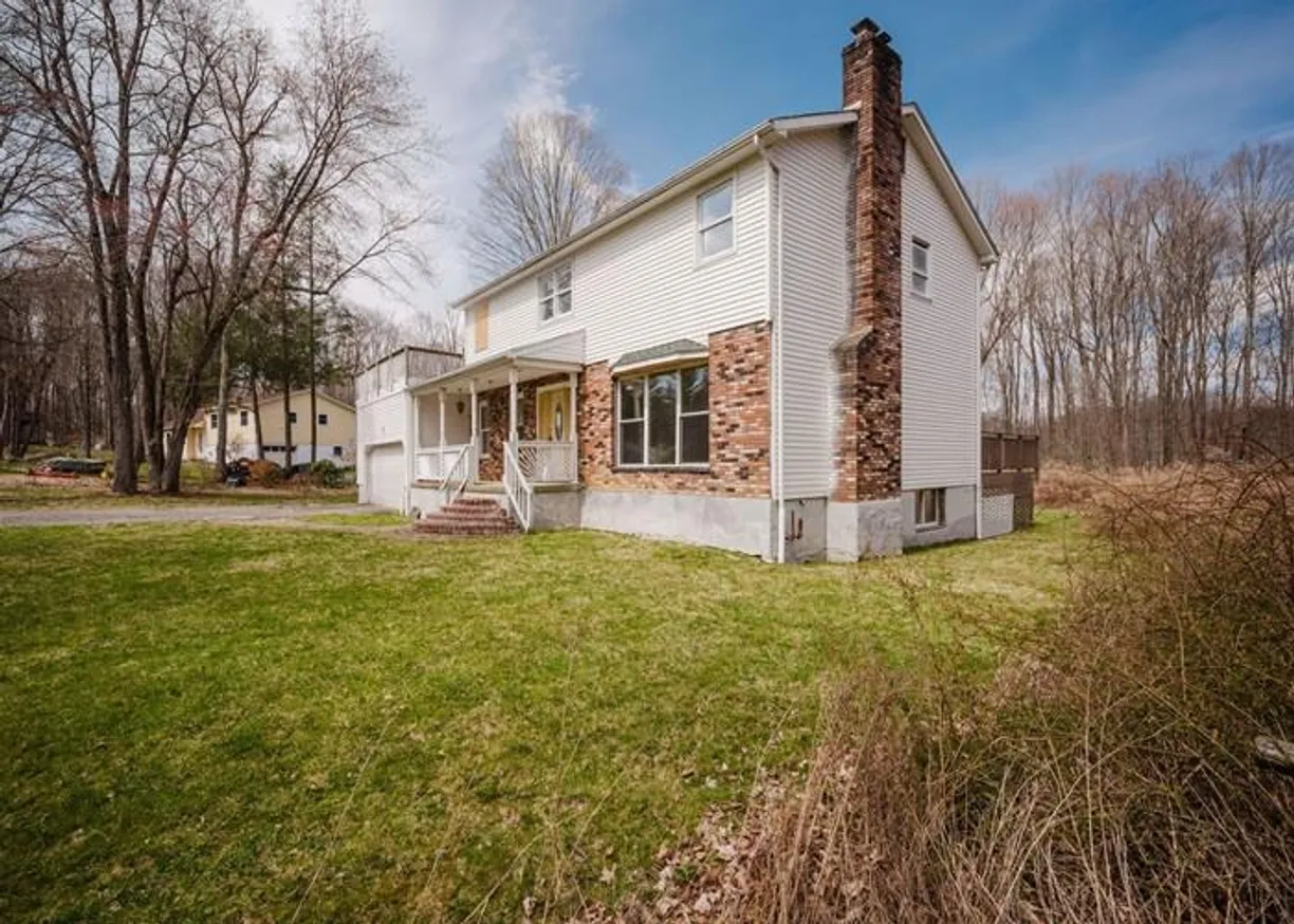 Hudson Valley Real Estate | View 27 Nathan Hale Drive | Listing