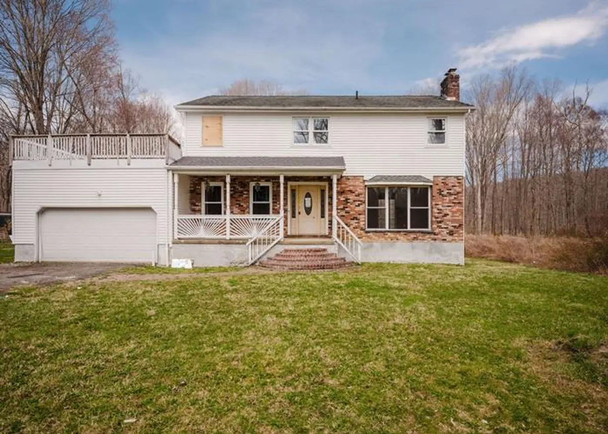 Hudson Valley Real Estate | View 27 Nathan Hale Drive | 4 Beds, 3 Baths