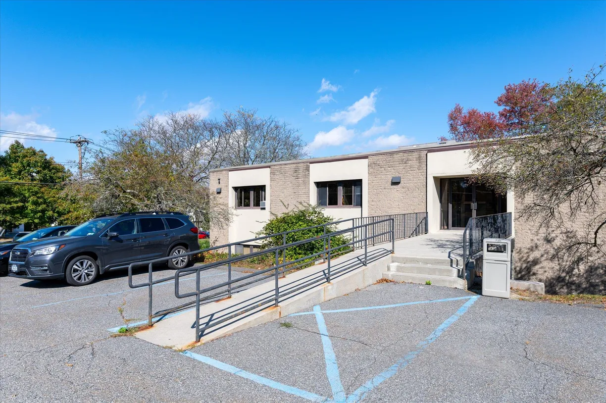 Westchester Real Estate | View 2000 Maple Hill Street | Listing