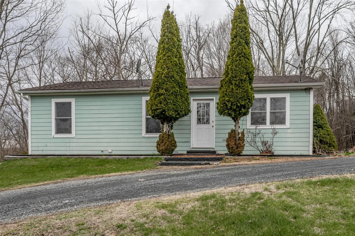 Rockland/Orange/NJ Real Estate | View 45 Bowen Road | 3 Beds, 2 Baths