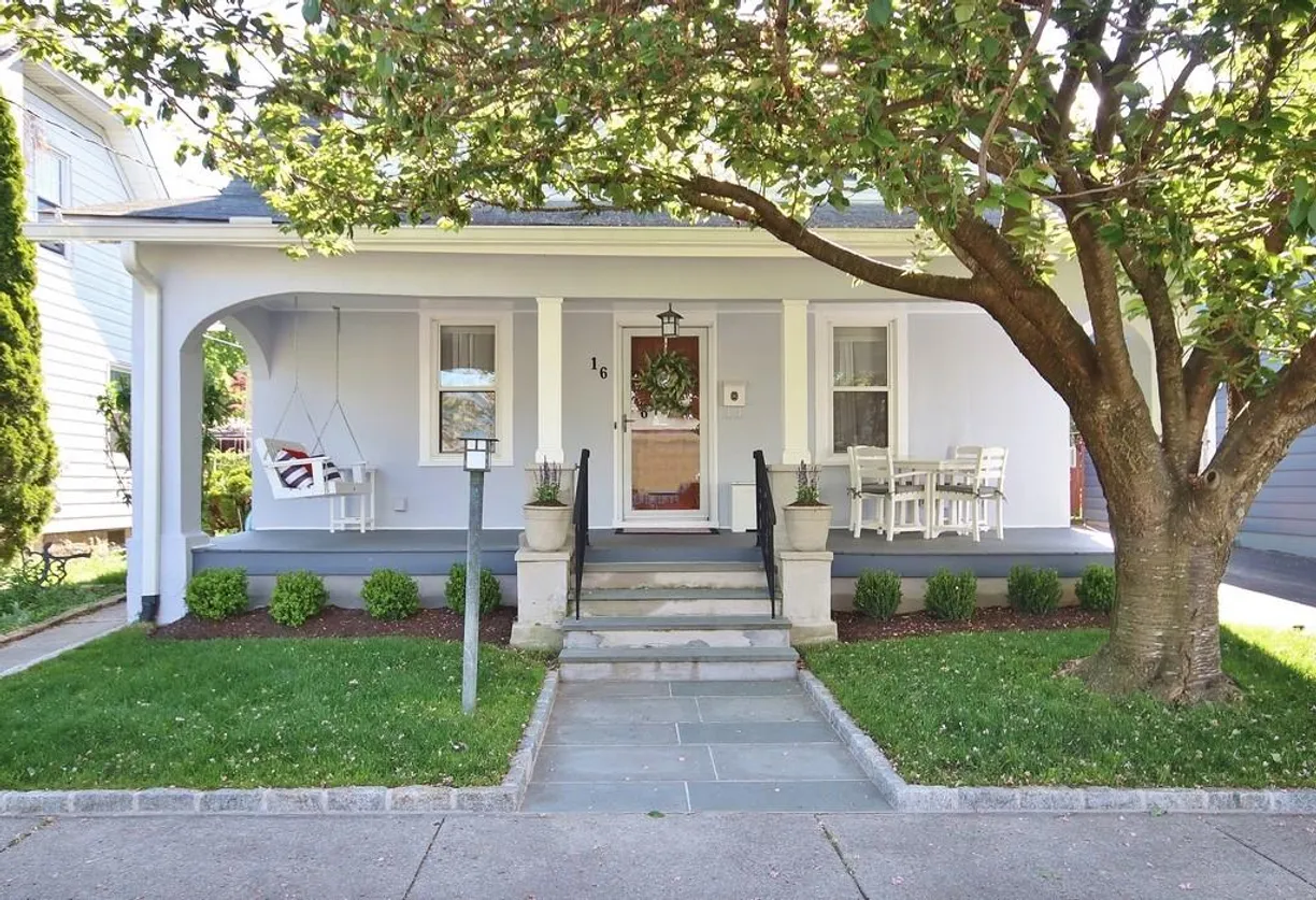 Westchester Real Estate | View 16 Hanford Place | 4 Beds, 2 Baths