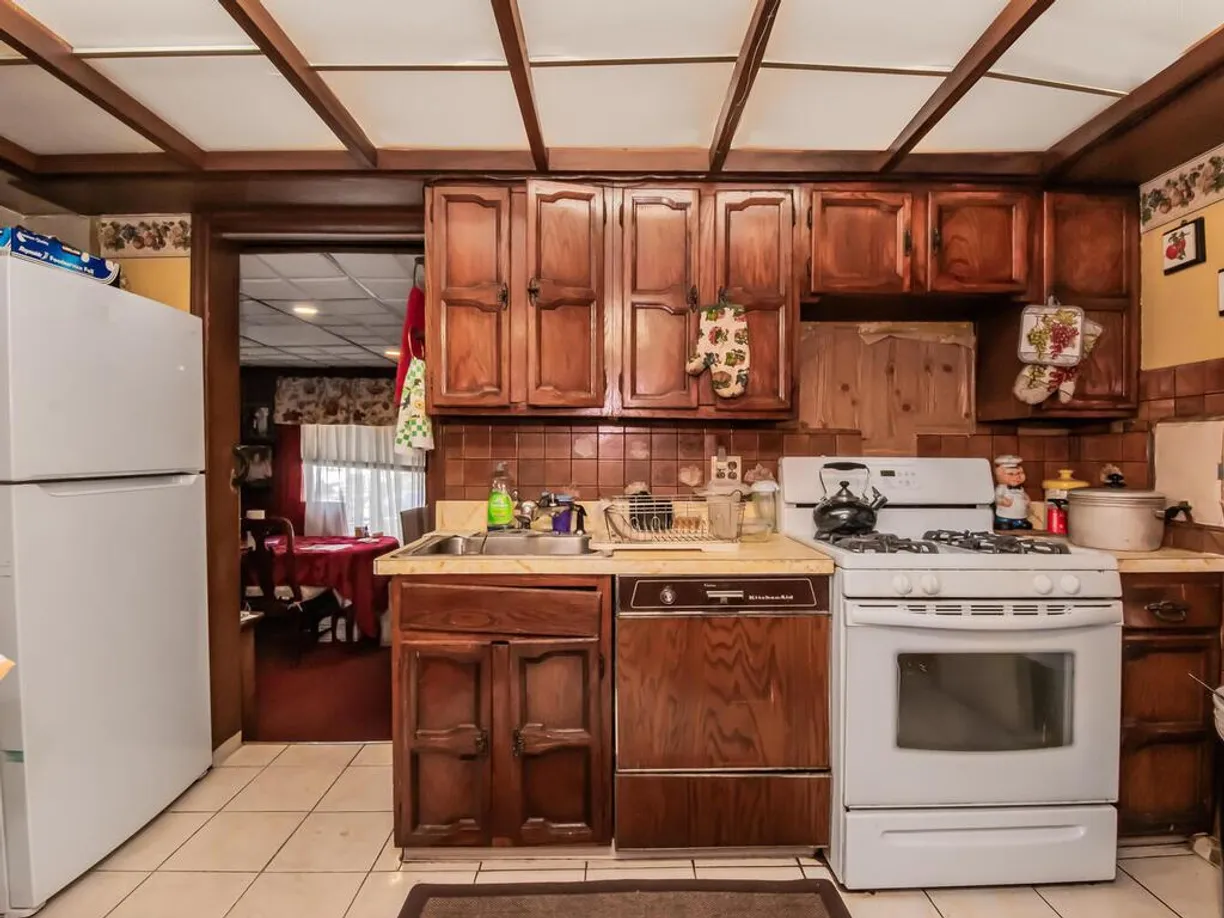 Westchester Real Estate | View 11 Kent Road | Listing