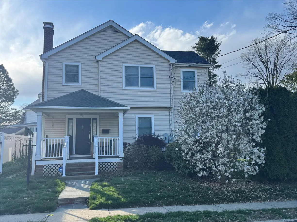 Westchester Real Estate | View 4 Linda Avenue | 3 Beds, 3 Baths