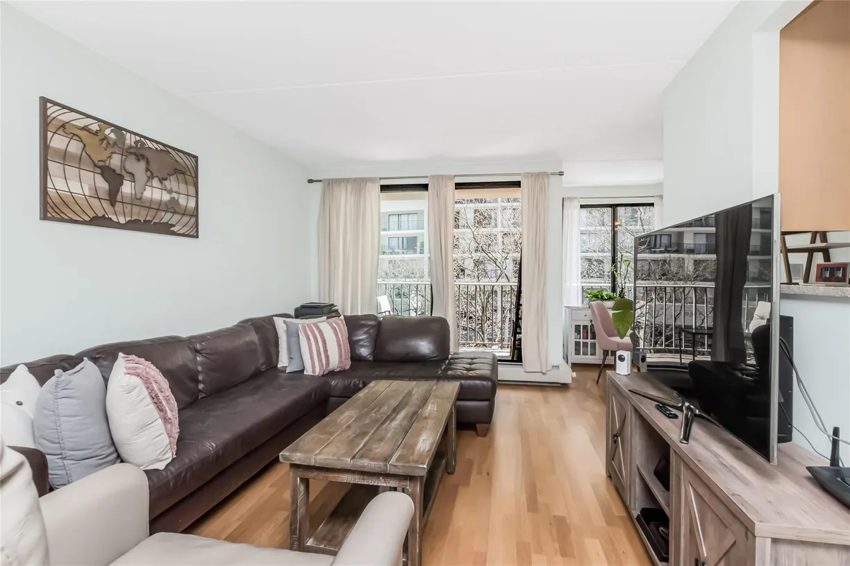 Westchester Real Estate | View 1155 Warburton Avenue, 6G | Listing