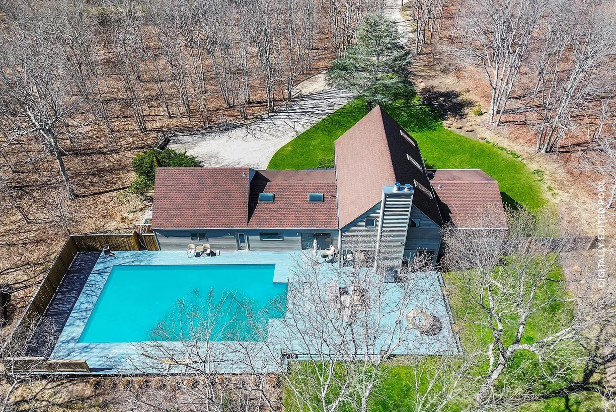 The Hamptons Real Estate | View 211 Red Dirt Road | Listing
